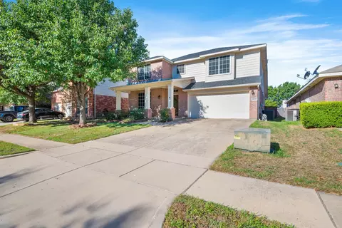 Exterior - 4128 Capstone Dr, Fort Worth, TX 76244 photo 3 of 8