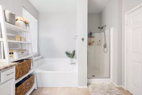 Bath - 4128 Capstone Dr, Fort Worth, TX 76244 photo 3 of 4