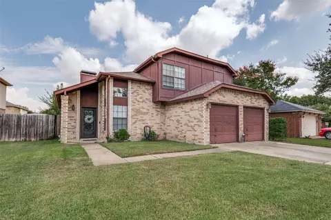 5211 Barberry Dr, Arlington, TX 76018