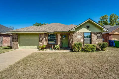 111 Peters St, Waxahachie, TX 75165