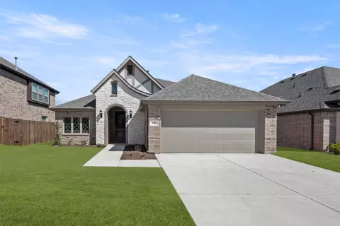 508 Joe St, Burleson, TX 76028