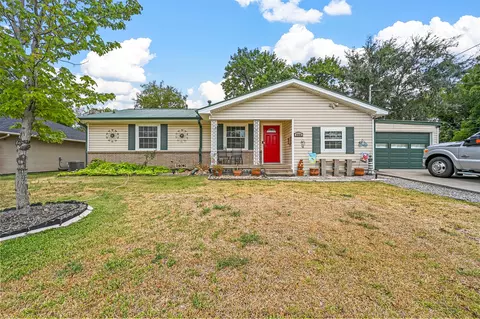 4408 Henderson St, Greenville, TX 75401
