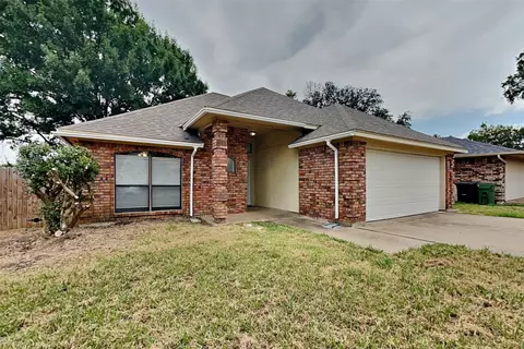 6001 Fern Meadow Rd, Arlington, TX 76017