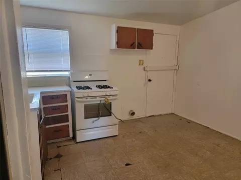 Kitchen - 5357 Capitol Ave, Abilene, TX 79603 photo 1 of 2