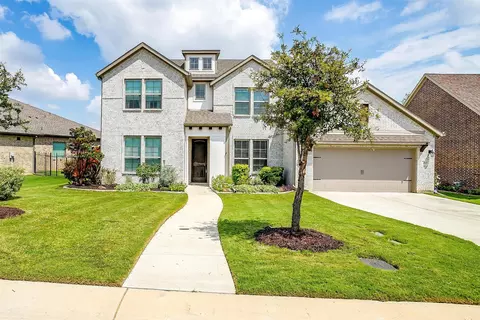 2808 Sandstone Dr, Hurst, TX 76054