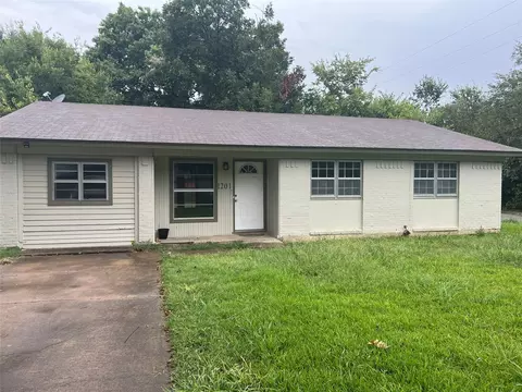 1201 W Center St, Sherman, TX 75092