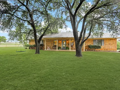 3600 Woodard Ave, Cleburne, TX 76033