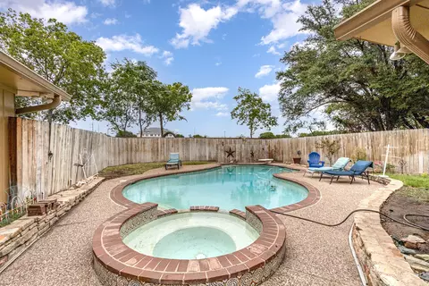 1305 Mackie Dr, Richardson, TX 75081