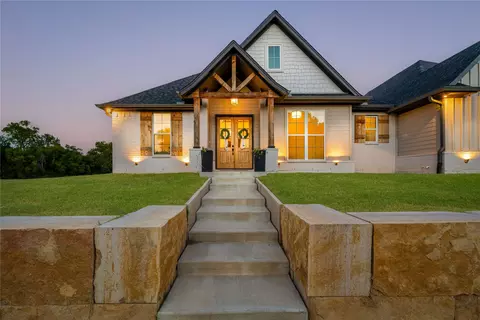 5211 Dennis Rd, Weatherford, TX 76087