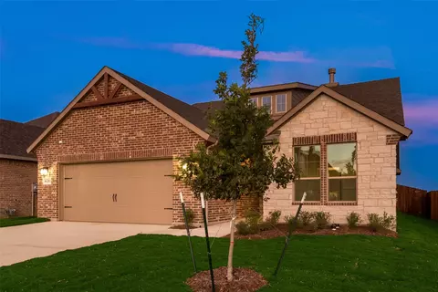 618 Juneau St, Gainesville, TX 76240