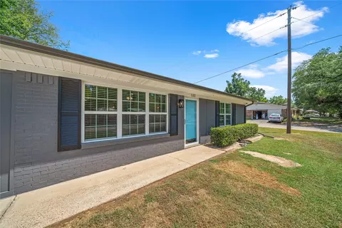 532 Circle Dr, Lindale, TX 75771