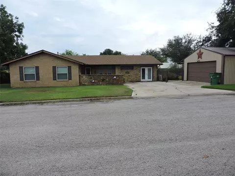 1803 Elza Dr, Goldthwaite, TX 76844