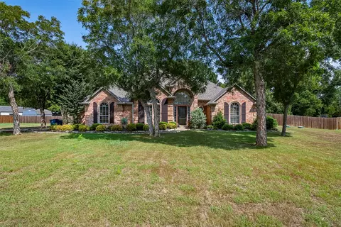 136 S Bear Creek Ln, Cresson, TX 76035