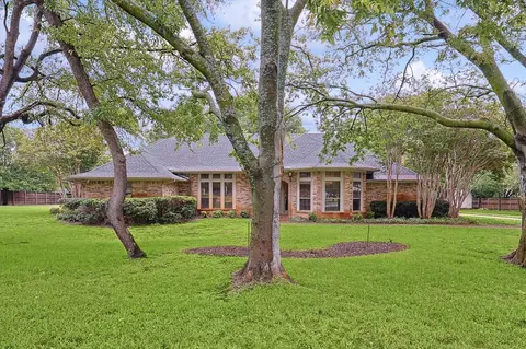 350 Brown Cliff Ct, Double Oak, TX 75077