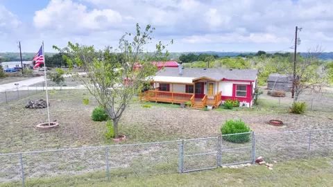 104 Cabot Ct, Springtown, TX 76082