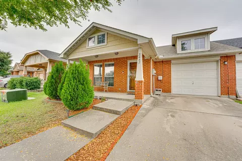2667 Basswood Dr, Grand Prairie, TX 75052