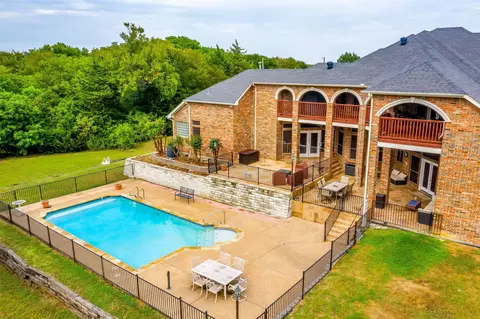 1070 Mount Zion Rd, Midlothian, TX 76065