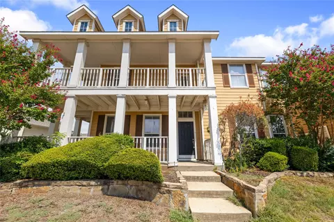 1501 Chestnut Dr, Savannah, TX 76227