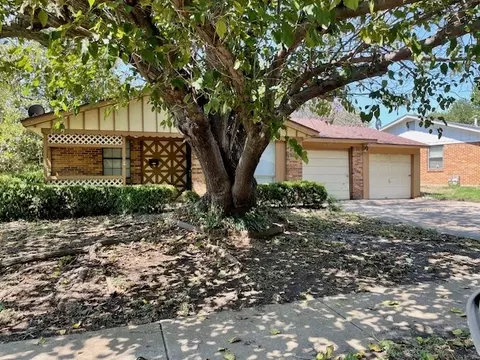 6317 Basswood Dr, Fort Worth, TX 76135