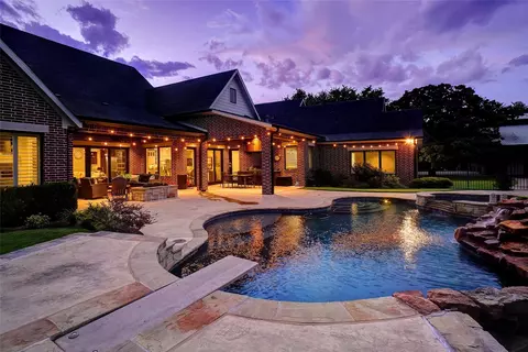 1300 Lakeview Blvd, Denton, TX 76208