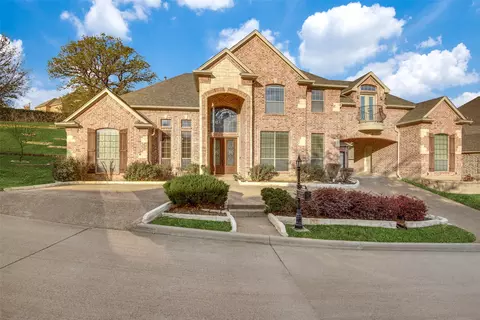 2200 Windswept Pl, Arlington, TX 76012