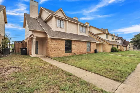 2410 Sherry St, Arlington, TX 76014