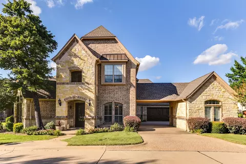 2506 Featherstone Ct, Arlington, TX 76001