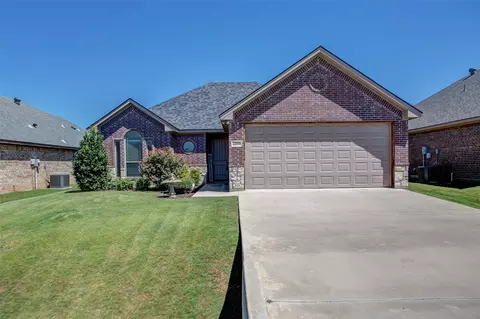 3209 Main St, Granbury, TX 76049