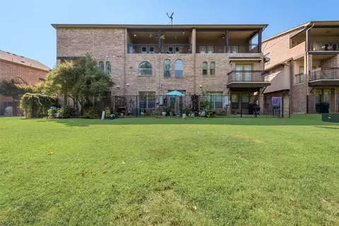 Exterior - 923 Brook Forest Ln, Euless, TX 76039 photo 6 of 6