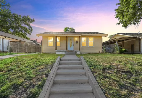 907 S Brighton Ave, Dallas, TX 75208