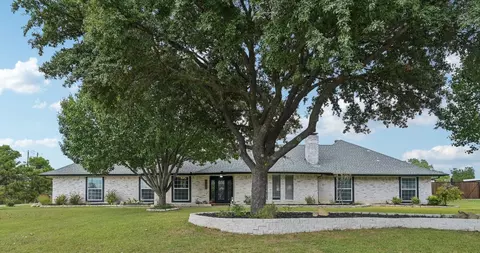 1003 Meadow Ln, Sachse, TX 75048