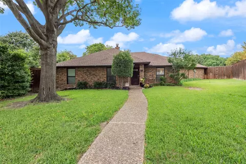 1616 Emory Cir, Plano, TX 75093