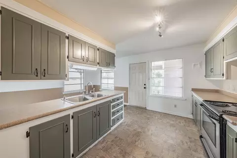 Kitchen - 212 E 5th St, Springtown, TX 76082 photo 5 of 8