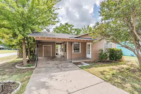 212 E 5th St, Springtown, TX 76082