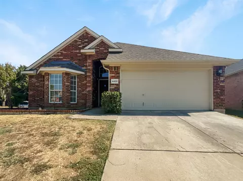 4400 Spanish Oak Cir, Corinth, TX 76208