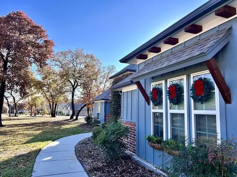 315 Timbers Cir, Poolville, TX 76487