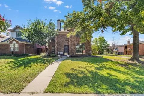 6200 Los Altos Dr, Mesquite, TX 75150