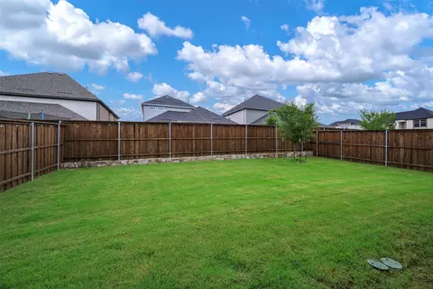2012 Edgewater St, Celina, TX 75009 photo 4