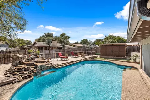 1008 Mountview Dr, Carrollton, TX 75006