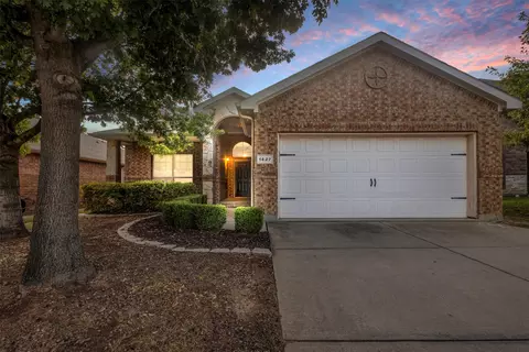 1427 Melanie Trl, Midlothian, TX 76065