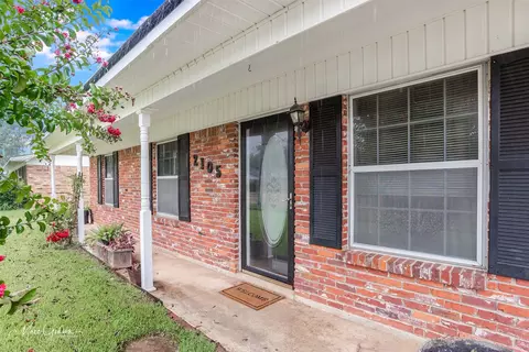2105 Christine Ave, Bossier City, LA 71112