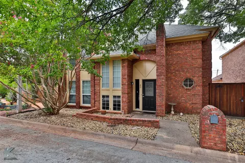 60 Courtyard Ln, Abilene, TX 79606