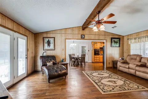 417 E White St, Pilot Point, TX 76258 photo 11