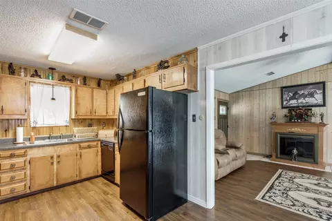 417 E White St, Pilot Point, TX 76258 photo 13