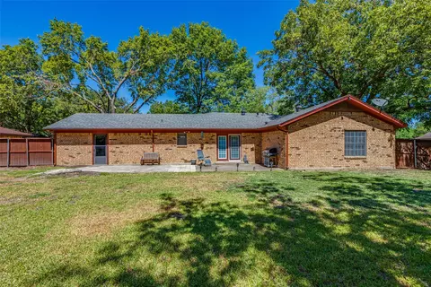 417 E White St, Pilot Point, TX 76258 photo 25