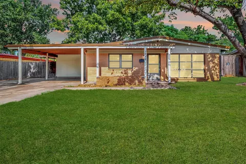 1829 Salem St, Irving, TX 75061