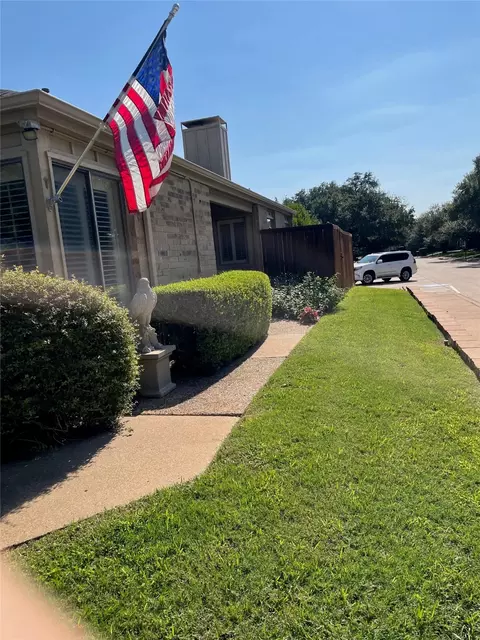 4020 Rosser Sq, Dallas, TX 75244