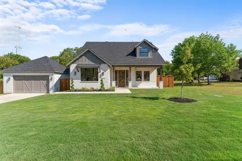 133 Creekview Dr W, Red Oak, TX 75154