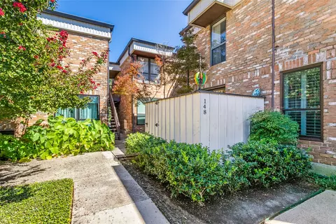 4933 Skillman St #248, Dallas, TX 75206