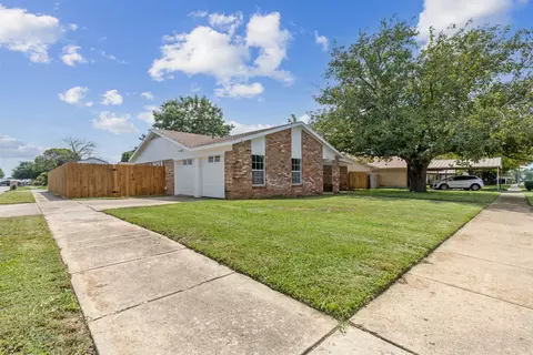601 Mustang Dr, Saginaw, TX 76179